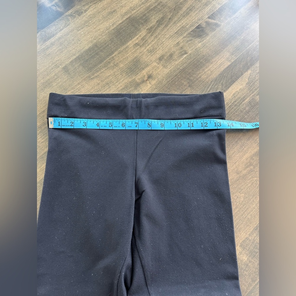 Willow & Clay Black Leggings Sleek Form-Fitting Design - Picture 3 of 8